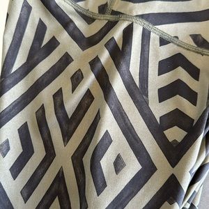 Lululemon capri leggings!  Great Shape size 4